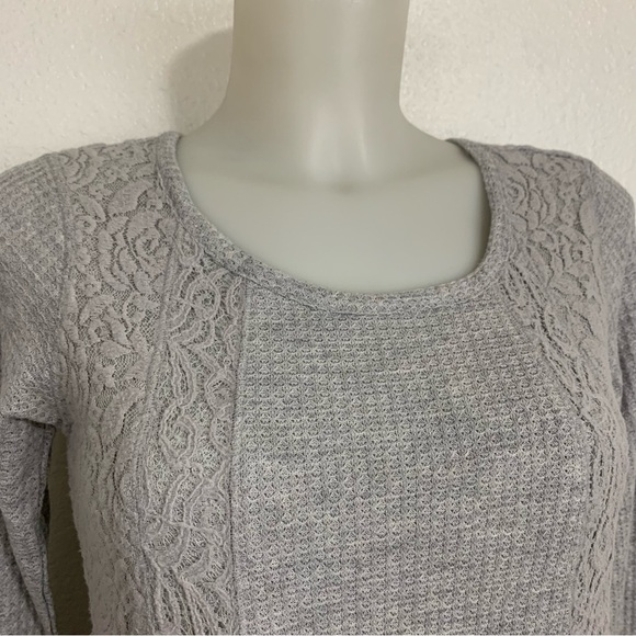 RXB Light Grey Waffle Knit Lace Peplum Sweater Top Size S - Picture 3 of 8